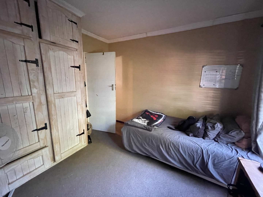 3 Bedroom Property for Sale in Pellissier Free State